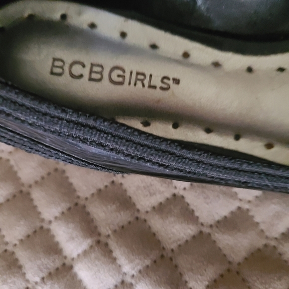 BCBGirls flats - Picture 2 of 4